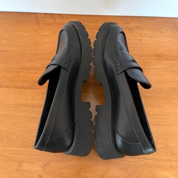 New A New Day Britney Chunky Loafers in Black - Picture 6 of 8